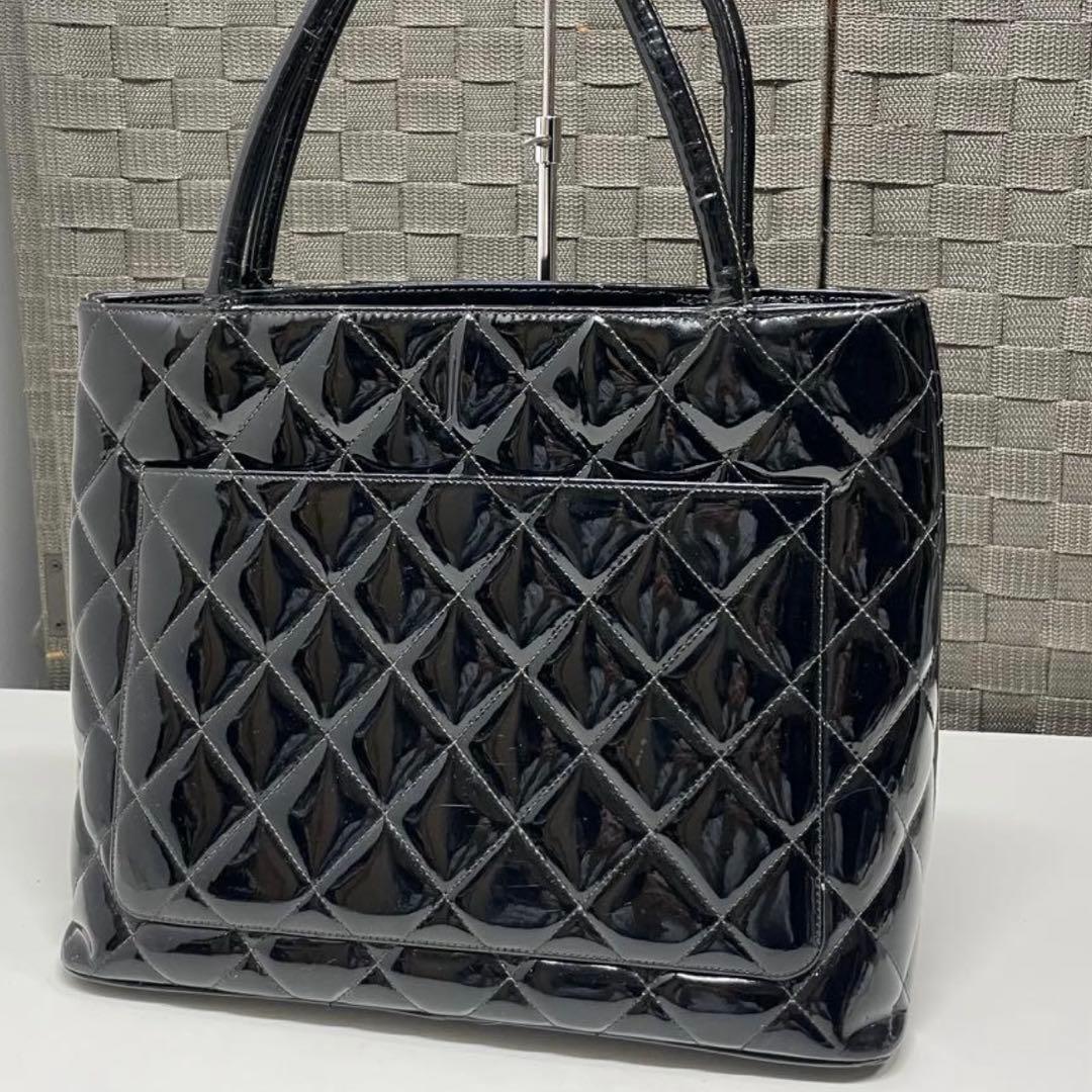 CHANEL 復刻トート エナメル マトラッセ トートバッグ 黒 - メルカリ