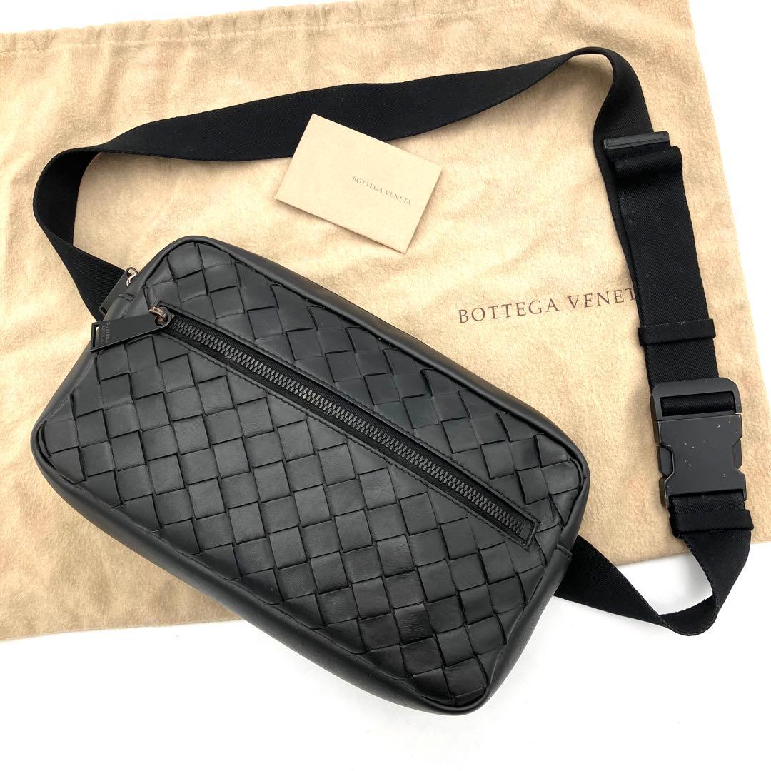 美品】ボッテガヴェネタ ボディバッグ イントレチャート レザー