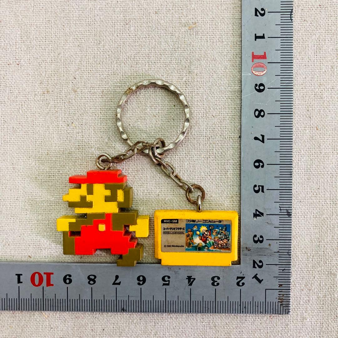 キャラクター＆カセットツインキーホルダー Nintendo スーパーマリオ