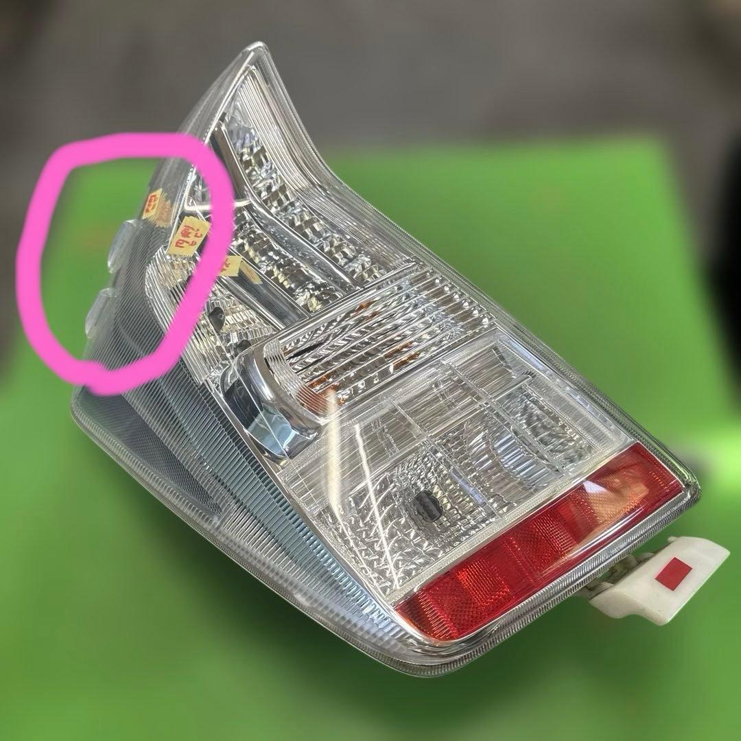 トヨタ プリウス 30 前期 テールランプ テールライト 左右セット 中古