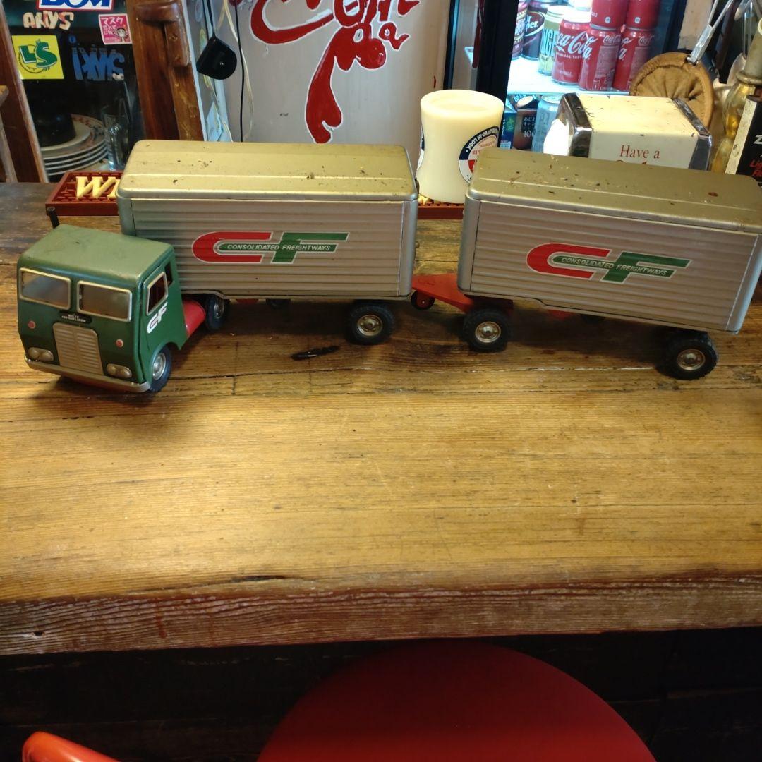 店じまいブリキトレーラー、アメリカ、 エアストリーム ブリキのおもちゃ 自動車 キャンピングトレーラー