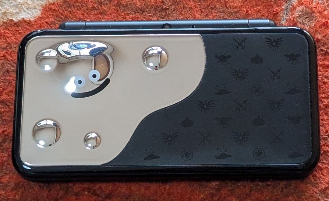 ニンテンドー New 2DS LL はぐれメタルエディション 本体 Amazon | Newニンテンドー2DS LL ドラゴンクエスト はぐれメタル