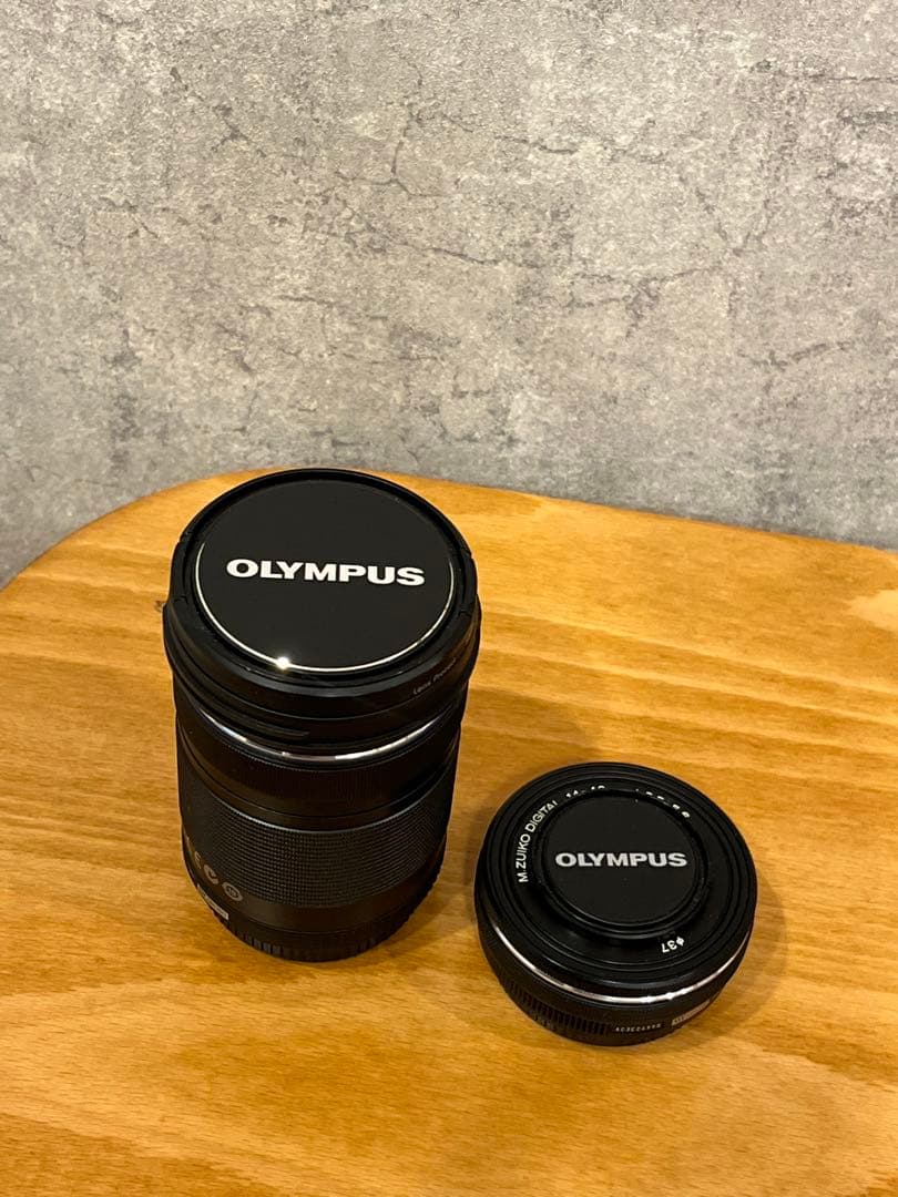 OLYMPUSレンズ 2本セット 薄型標準ズームと軽量コンパクトな望遠ズーム、2本のレンズを