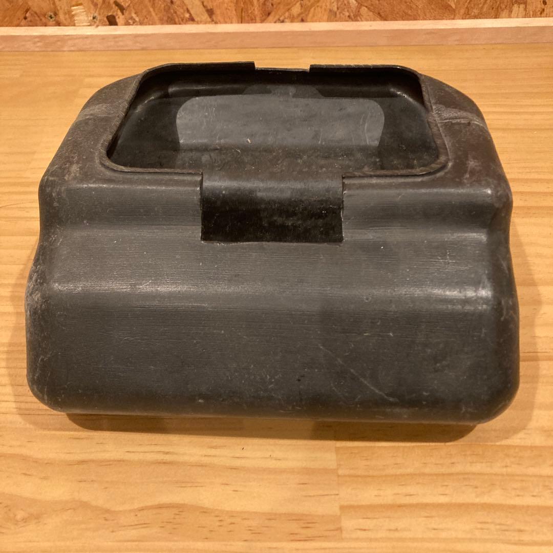 CB750FB リアフェンダーブラケット。ボックス CB750FB リアフェンダー