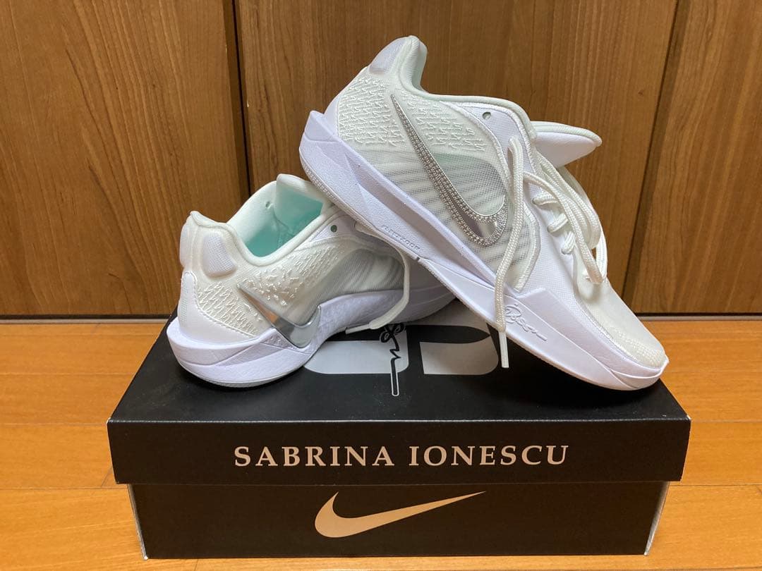 Sabrina Ionescu シューズ ホワイト Nike Sabrina 1