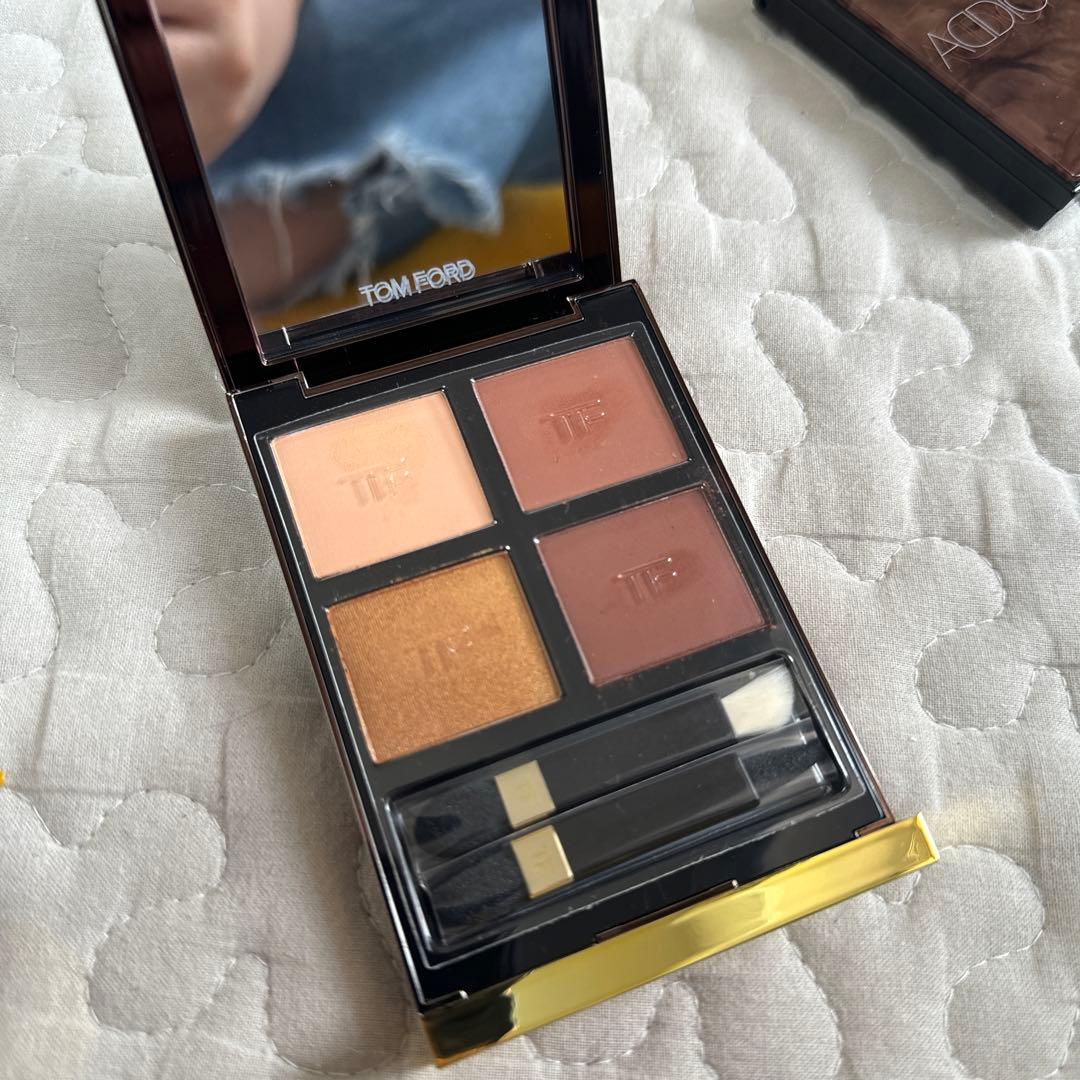 トムフォード アイカラークォード 029 デザートフォックス - メルカリ
