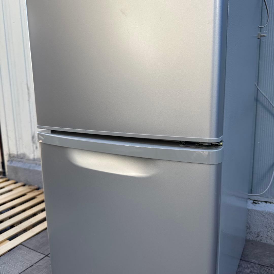 Panasonic 138L パーソナル冷蔵庫 2ドア 霜取り不要 シルバー - メルカリ