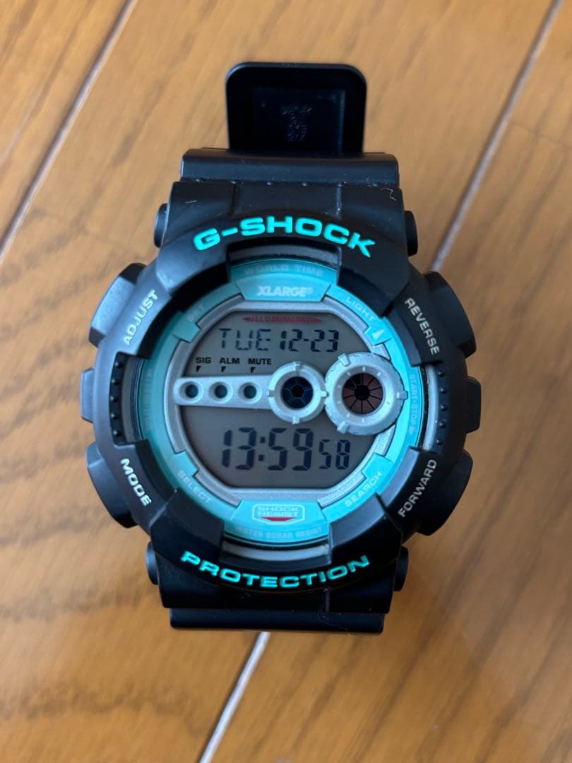 【激レア】G-SHOCK GD-100 XLARGE コラボレーションモデル美品 XLARGE（エクストラ ラージ） G-SHOCK ジーショック GD-100 限定コラボ