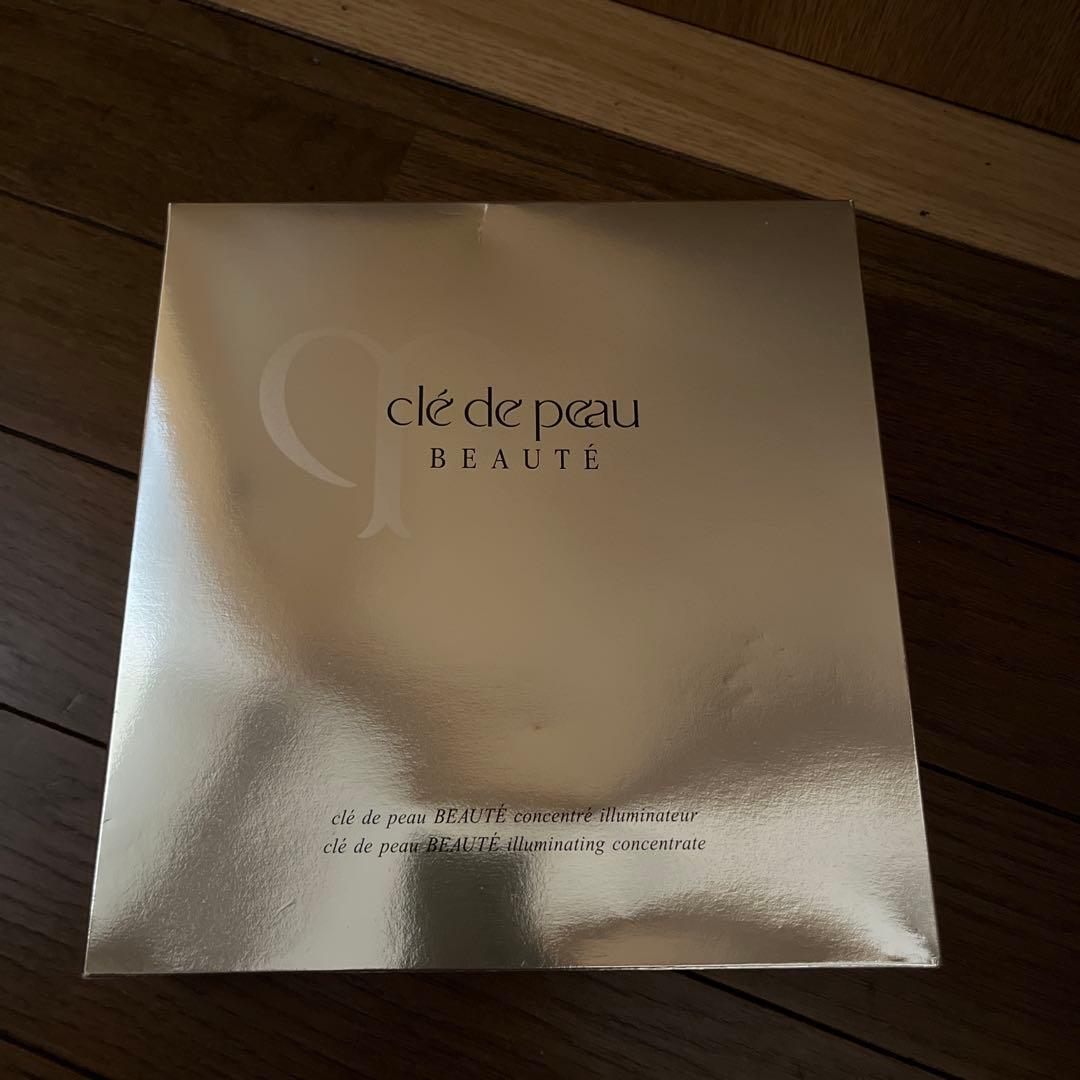 クレドポーボーテ　コンサントレイリュミナトゥール　６セット コンサントレイリュミナトゥール / クレ・ド・ポー ボーテ(フェイス用