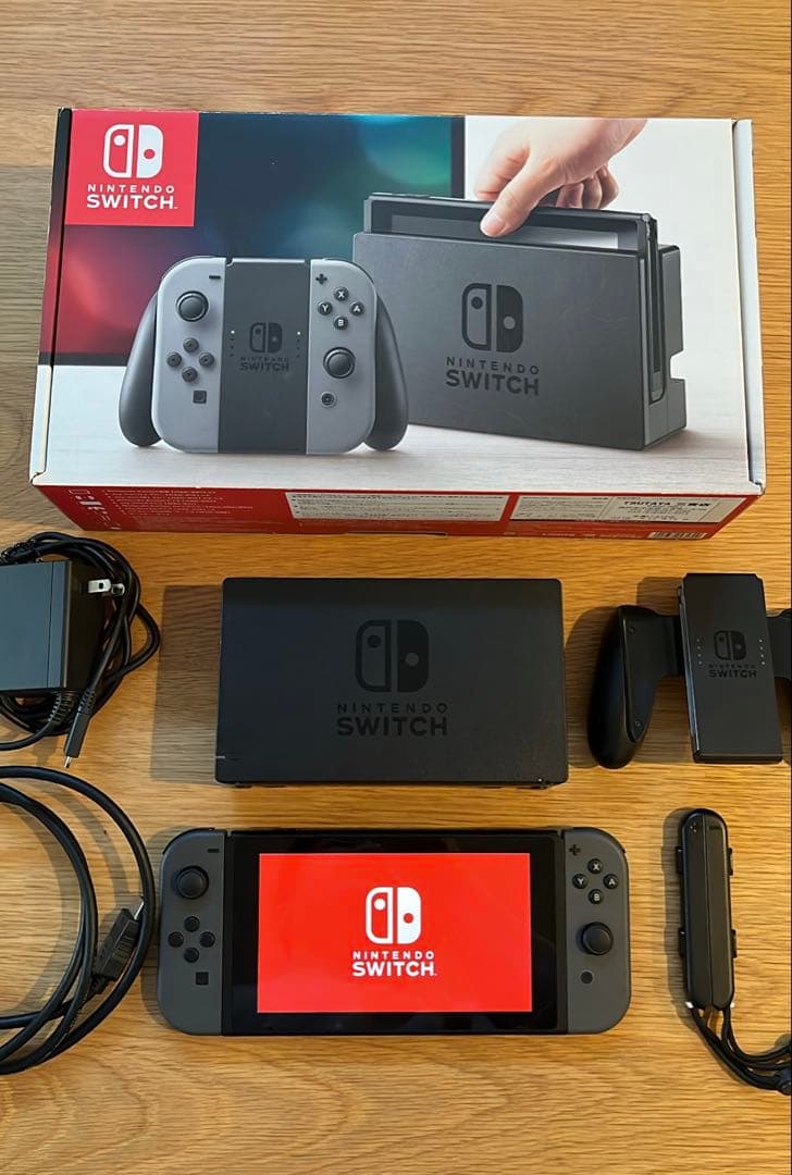 【中古美品★おまけ付き】Nintendo Switch 本体 グレー 美品】Nintendo Switch 本体 グレー おまけ付｜Yahoo!フリマ（旧PayPay
