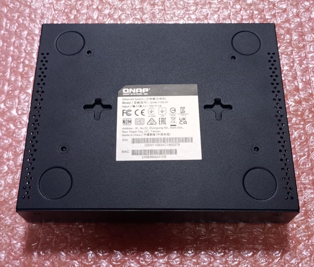 ★【美品】QNAP QSW-1105-5T 2.5Gbps スイッチングハブ