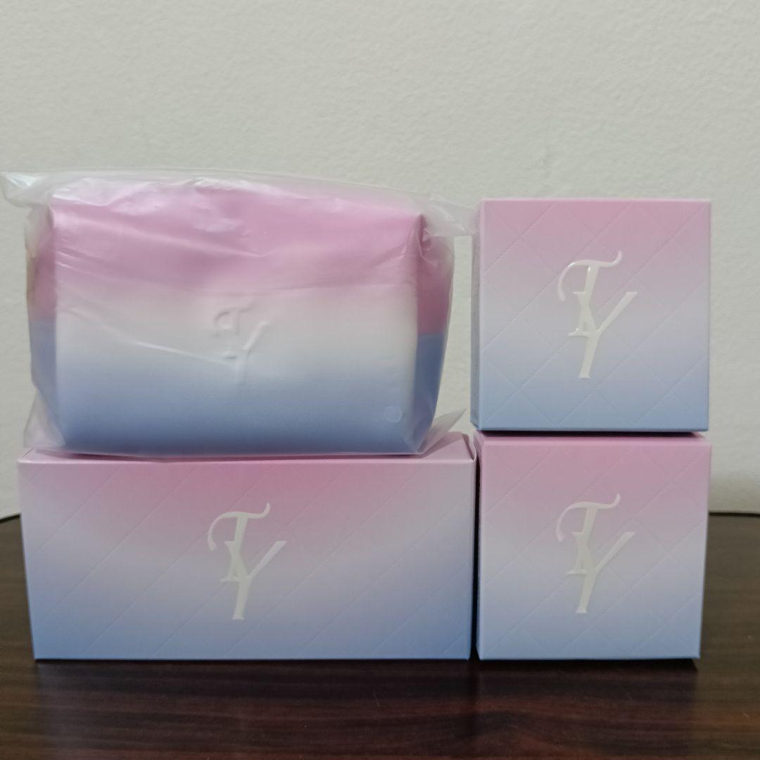 2-63　エステファクト ジュエリーパクト VC ケース レフィル×3 ポーチ付 2-63 エステファクト ジュエリーパクト VC ケース レフィル×3 ポーチ付