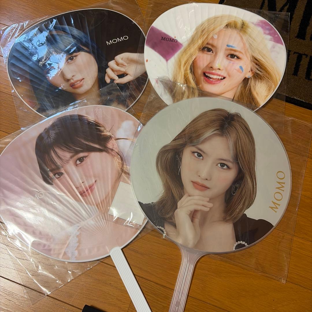 TWICE MOMO うちわセット - メルカリ