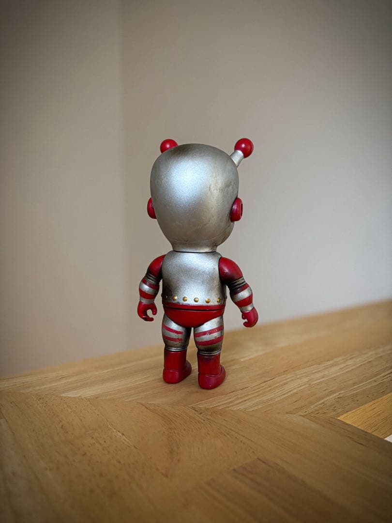 BLACK PEARLS × DEVIL TOYS IRON HAPPY ソフビ - メルカリ