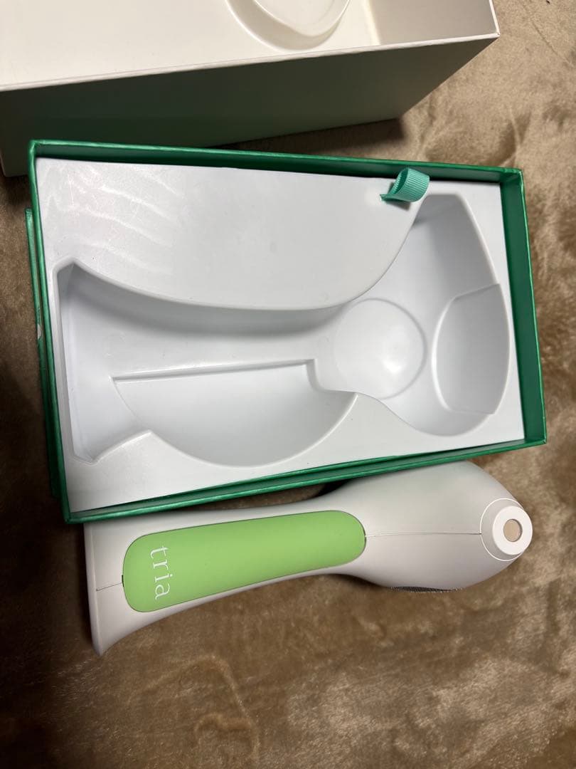 大幅値下】トリア 脱毛器 ハンドヘルドタイプ ホワイト・グリーン LHR4