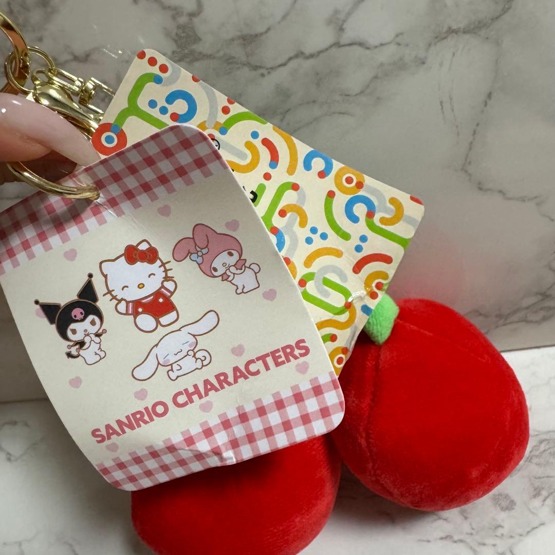 韓国限定 ハローキティ さくらんぼ キーホルダー - メルカリ