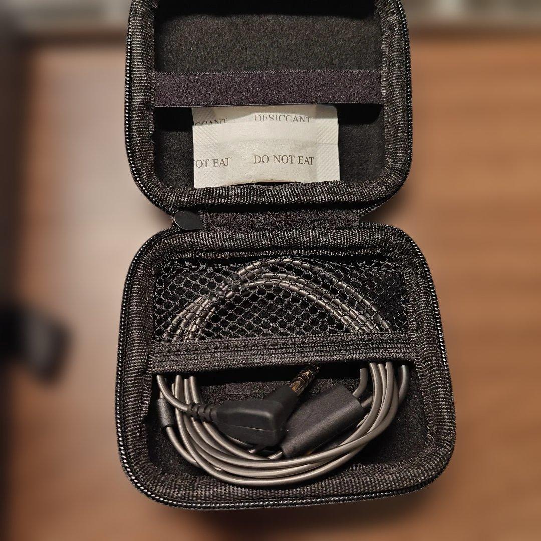 IE600 純正バランスケーブル 収納ケース付き IE600 純正バランスケーブル 収納ケース付き IE600 純正バランス