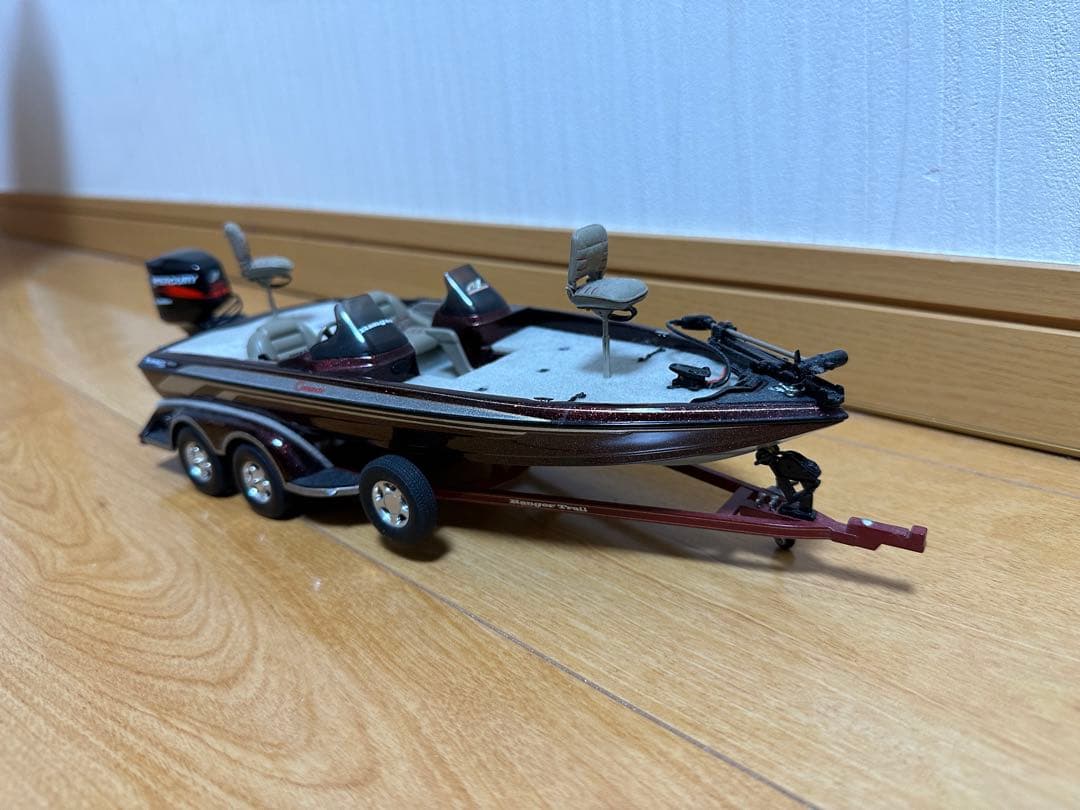 超希少バスボートレンジャー520VX ダイキャストモデル1/24 純正カラー