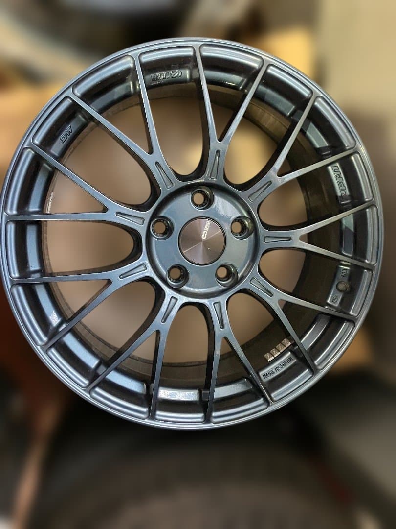 ②エンケイ　PFM1 18インチ　7.5j PCD114.3