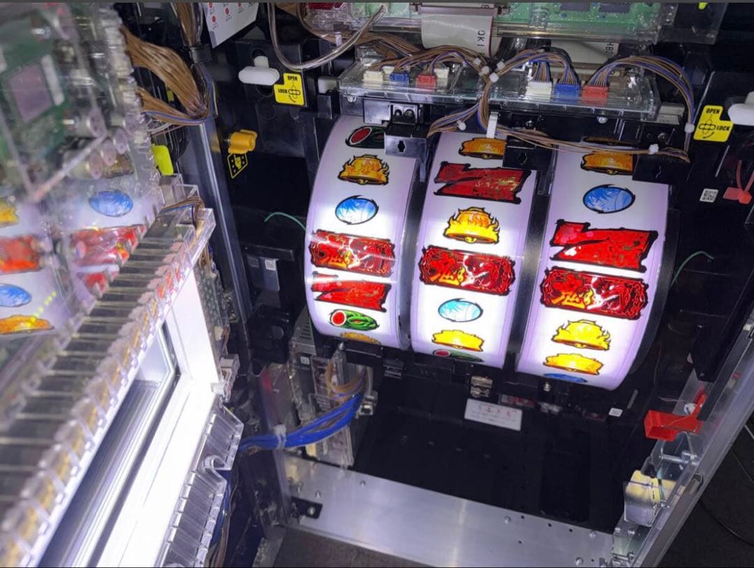 実機 LバキL3＋スマスロユニット付 刃牙 バイブオンオフ - メルカリ