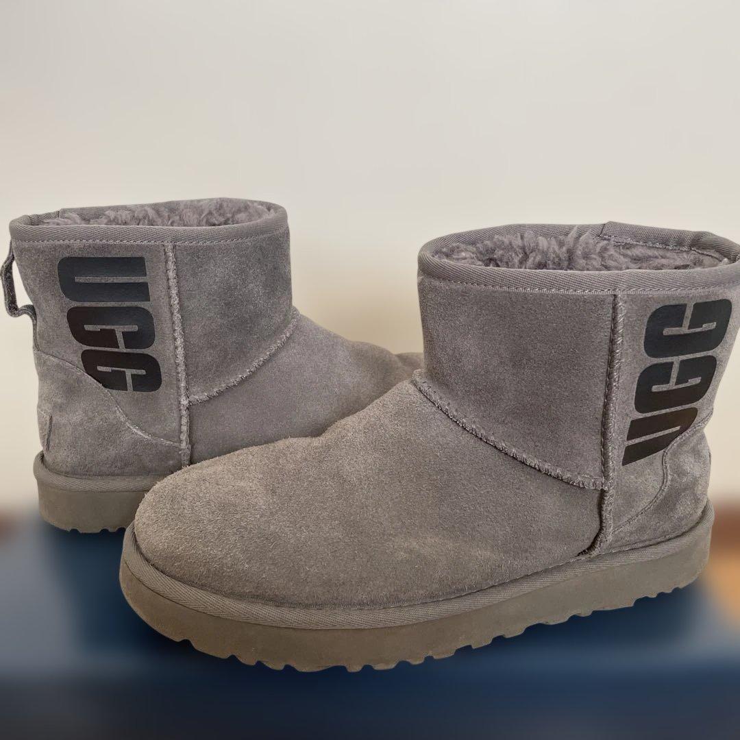 U*k様 UGG アグ ブーツ クラシックミニ ラバーロゴ 1108231 ムー 楽天市場】UGG アグ ブーツ クラシックミニ ラバーロゴ 1108231