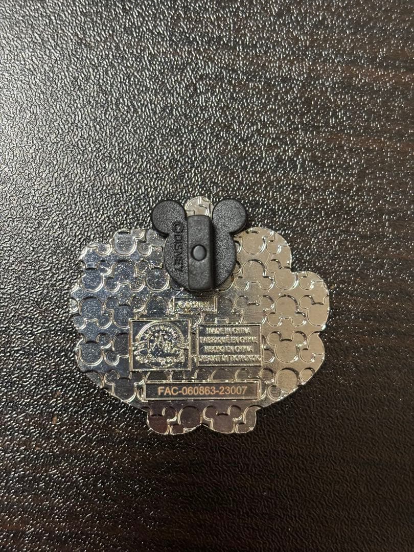 リトルマーメイド ピンバッジ - メルカリ