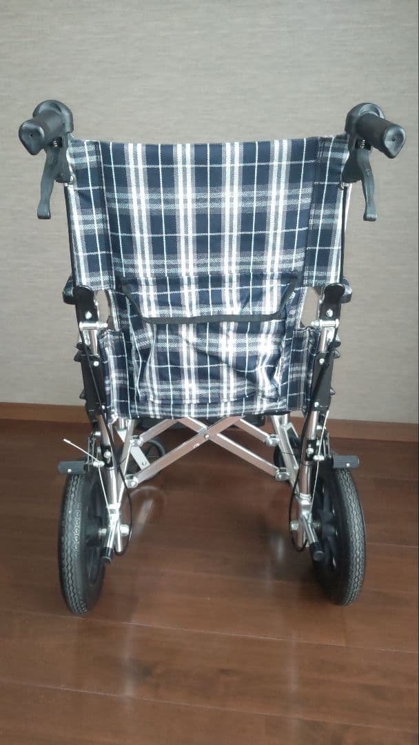 カドクラ製 チェック柄 介助用車椅子 ※ 整備点検清掃済み - メルカリ