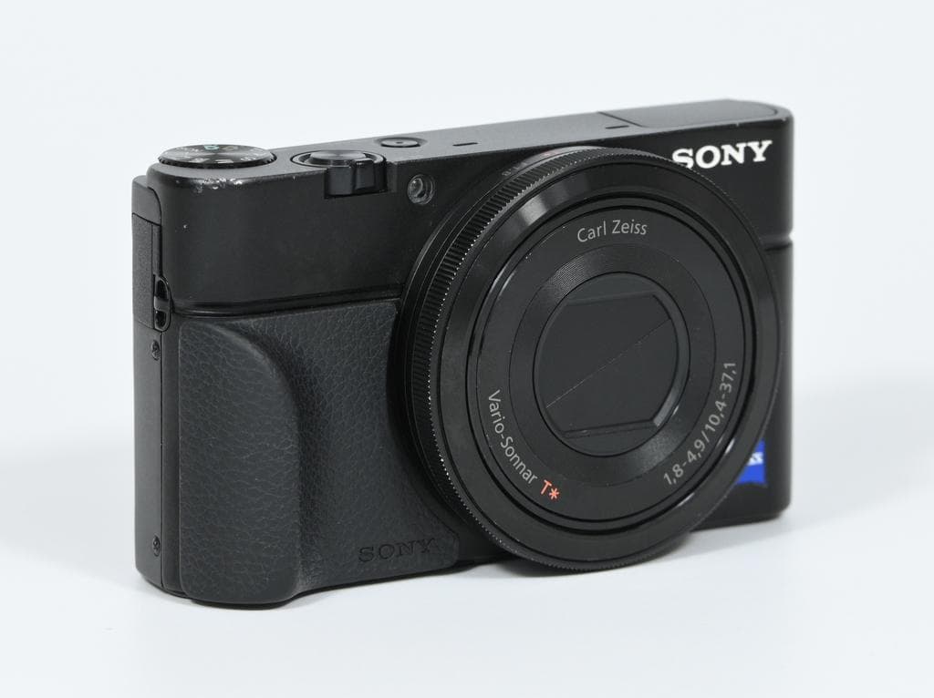 ソニー　SONY Cyber-Shot DSC-RX100 《純正グリップ付》