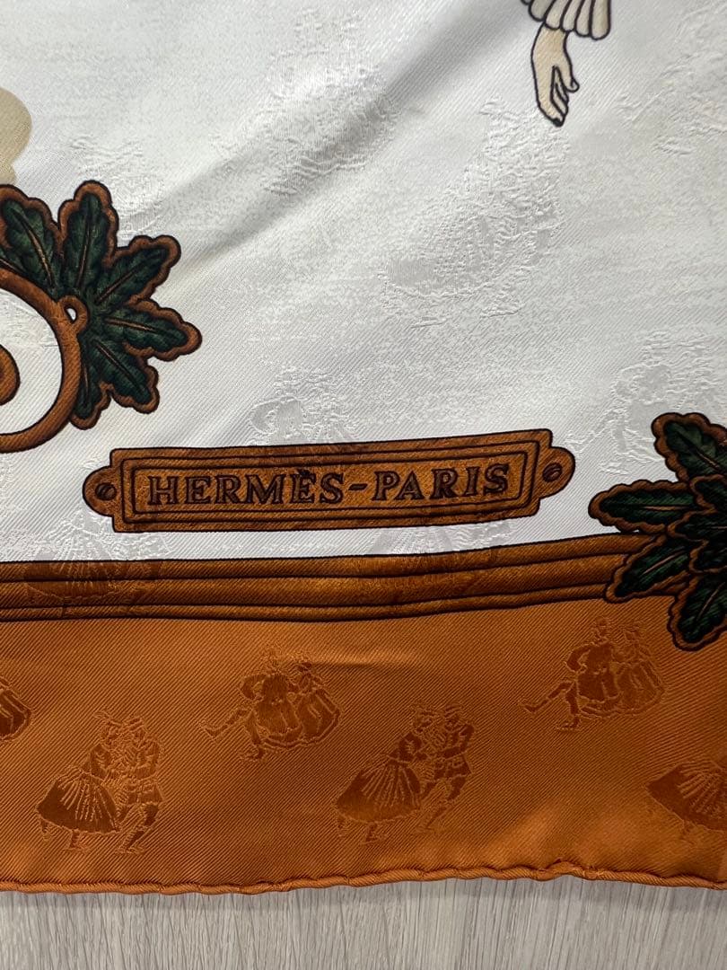 エルメスのカレ90「Scènes de Patinage（スケートの情景）」 - メルカリ