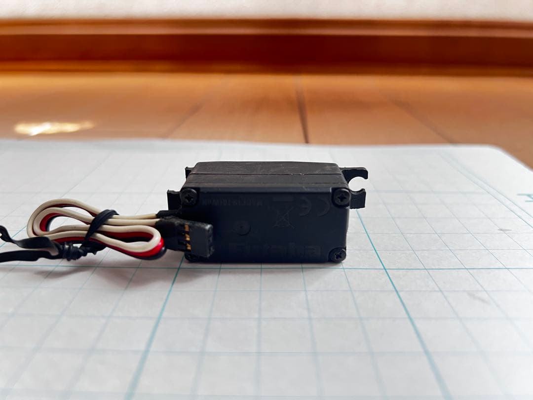 Futaba BLS551 ブラシレスサーボ 通電確認済 - メルカリ