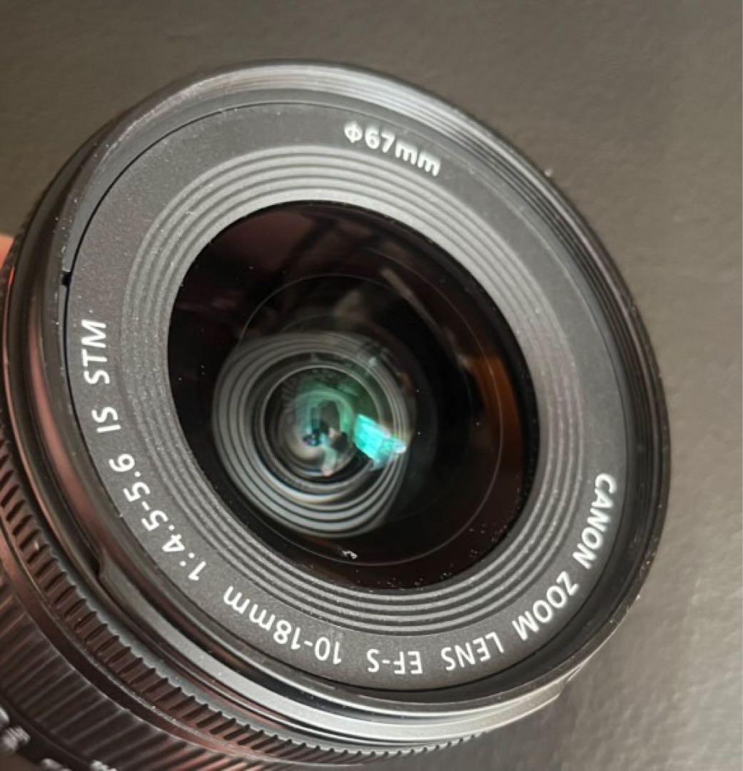 Canon EF-S 10-18mm f/4.5-5.6 IS STM広角レンズ