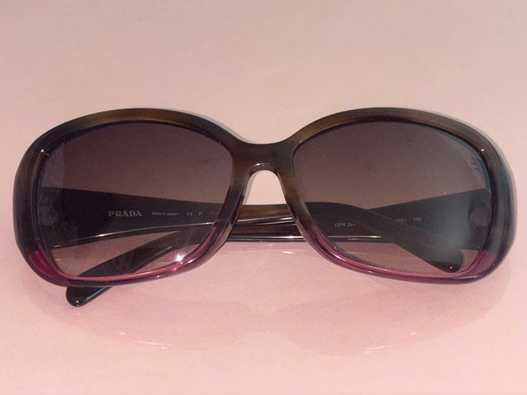 PRADA べっ甲 ピンク ブラウン グラデーションサングラス プラダ べっ甲柄 サングラス ピンク - メルカリ