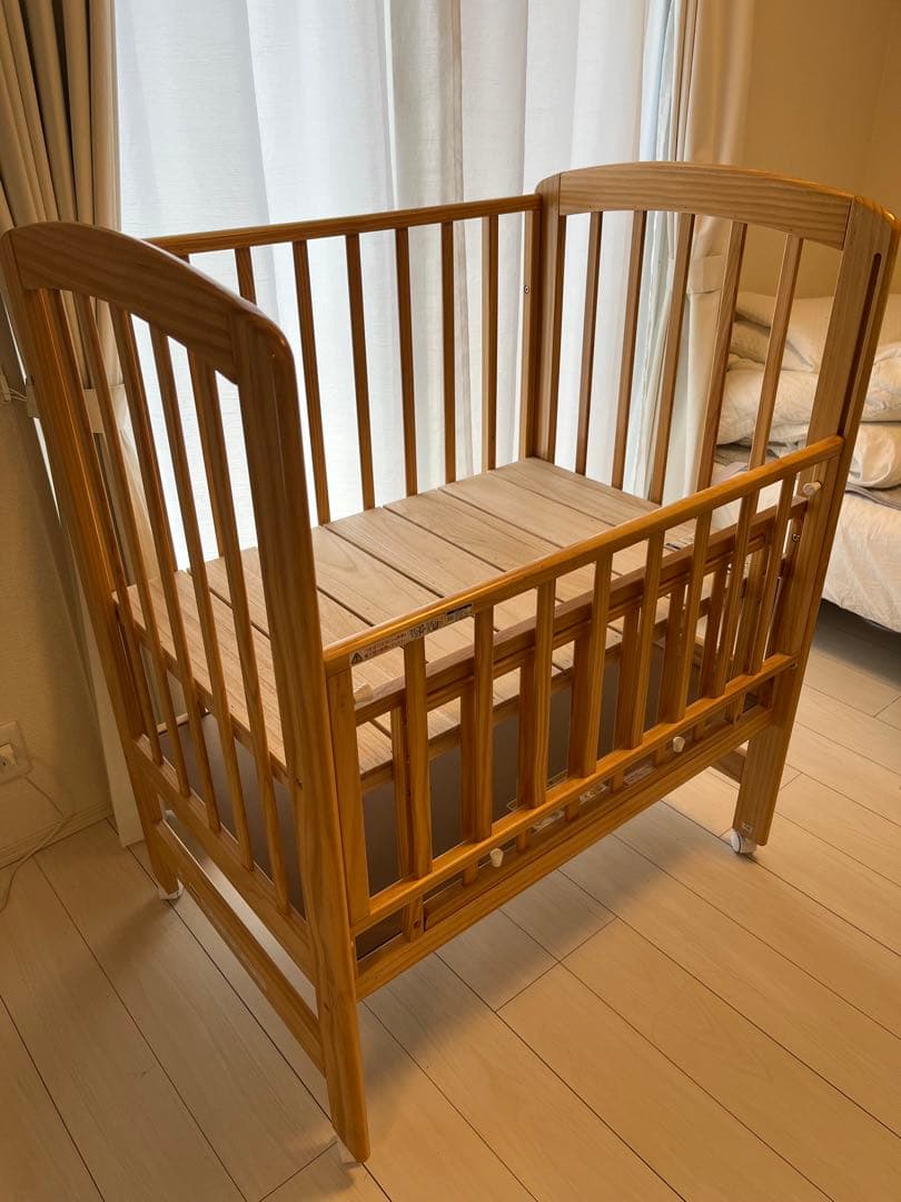 カトージ ベビーベッド ハイポジション 折りたたみ ハイポジション ベビーベッド【国産】床板の高さが66cmでか