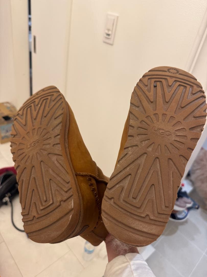 UGG Classic Short / チェスナット系（型番 1008558） - メルカリ