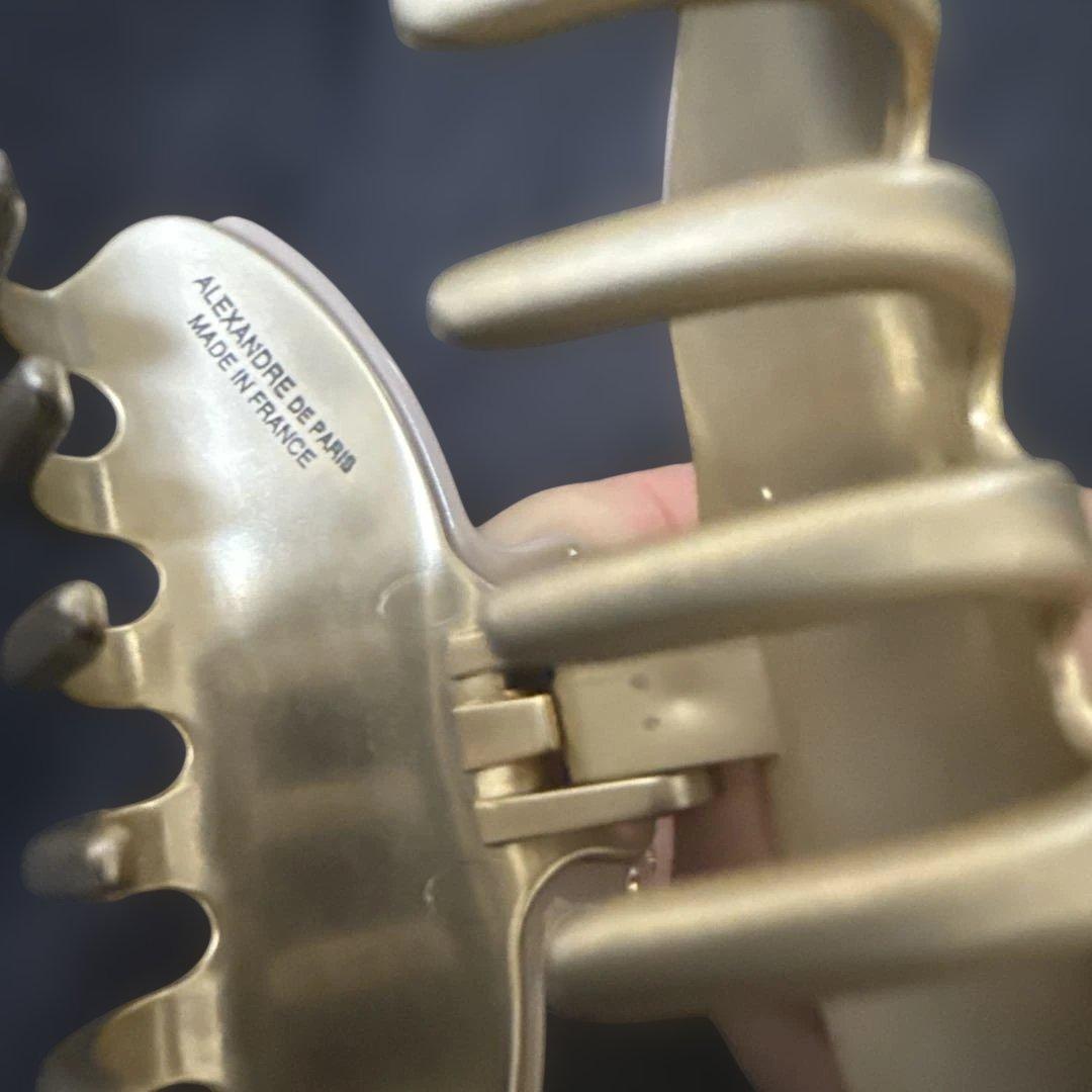 ベージュ ストーン装飾 ヘアクリップ 中型 - ヘアアクセサリーどこで