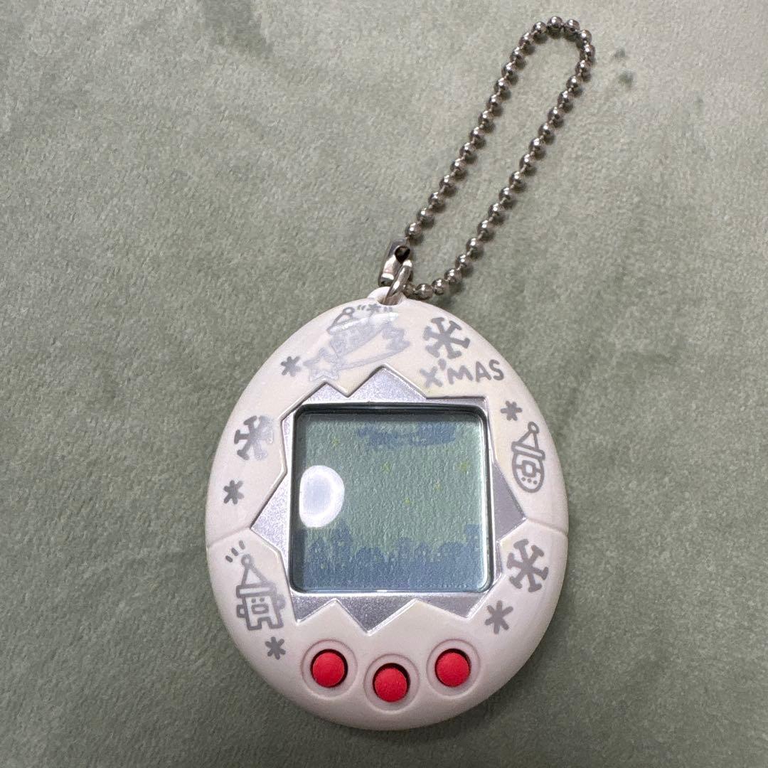 サンタクロっちのたまごっち 白 - メルカリ