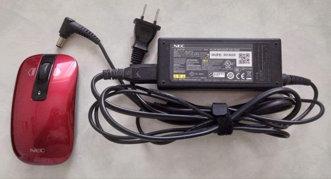 NEC LaVie レッドノートPC NEC ノートPC 赤色 ACアダプター マウス付き