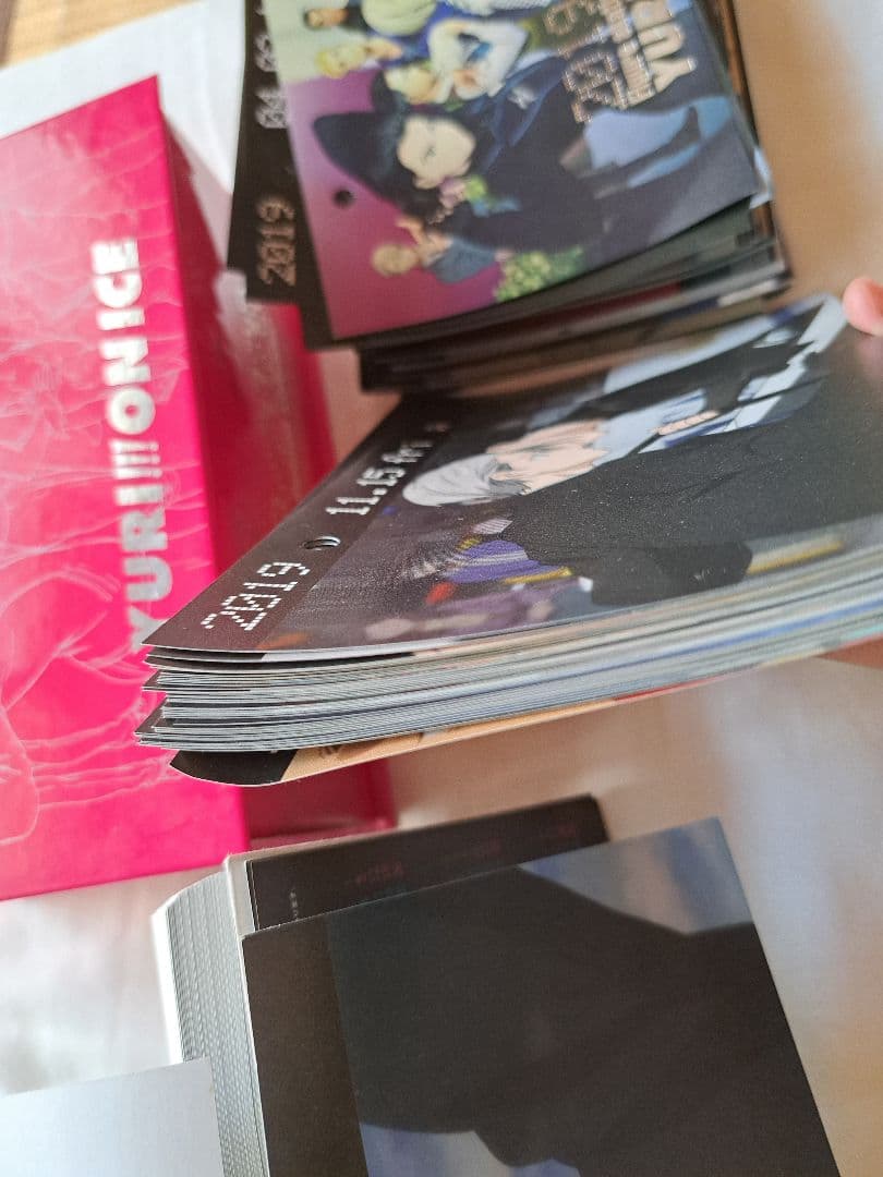 ユーリ!!! on ICE 日めくりカレンダー2019~2020 - メルカリ