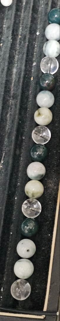 黒平、向山鉱山水晶と出雲瑪瑙碧玉と糸魚川翡翠 12mmで組み立てまし