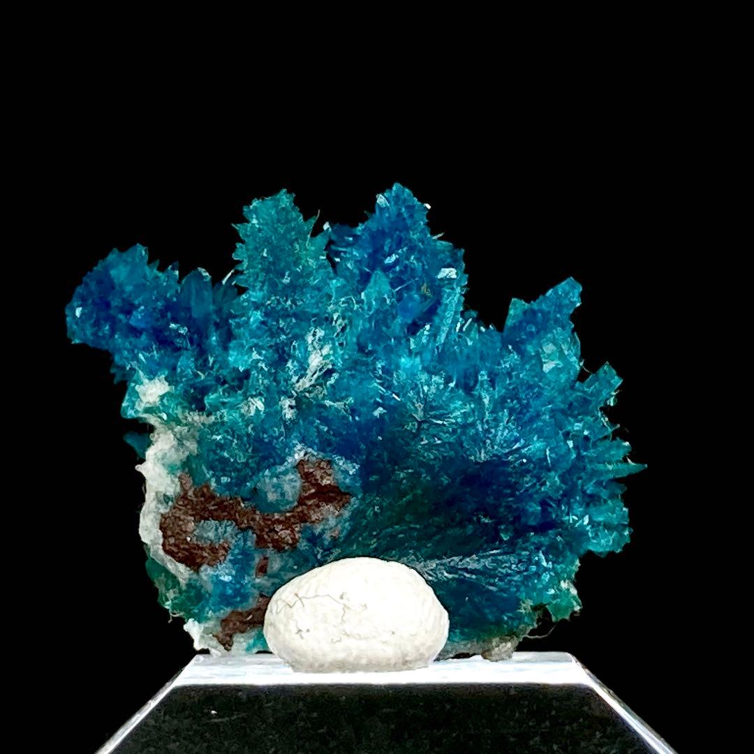 様 ペンタゴナイト 原石 鉱物標本 天然石 127