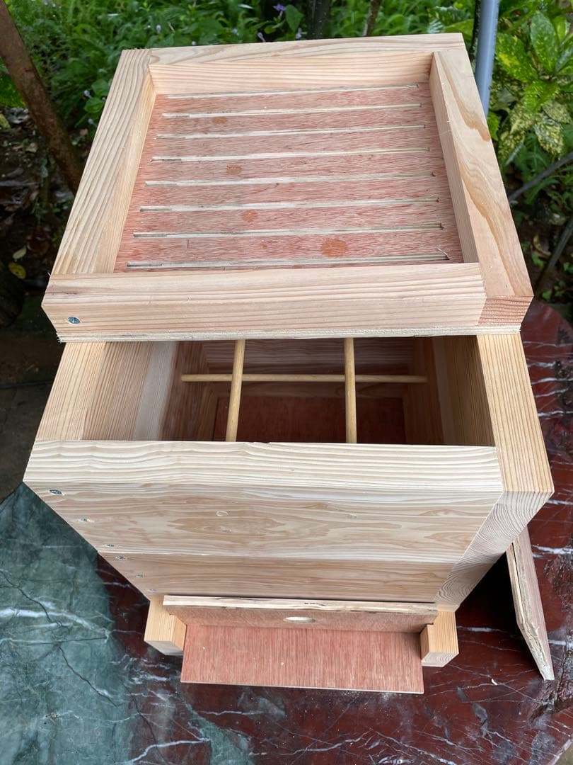 日本蜜蜂重箱式巣箱ハニーズハウス！五段スノコセット！送料無料