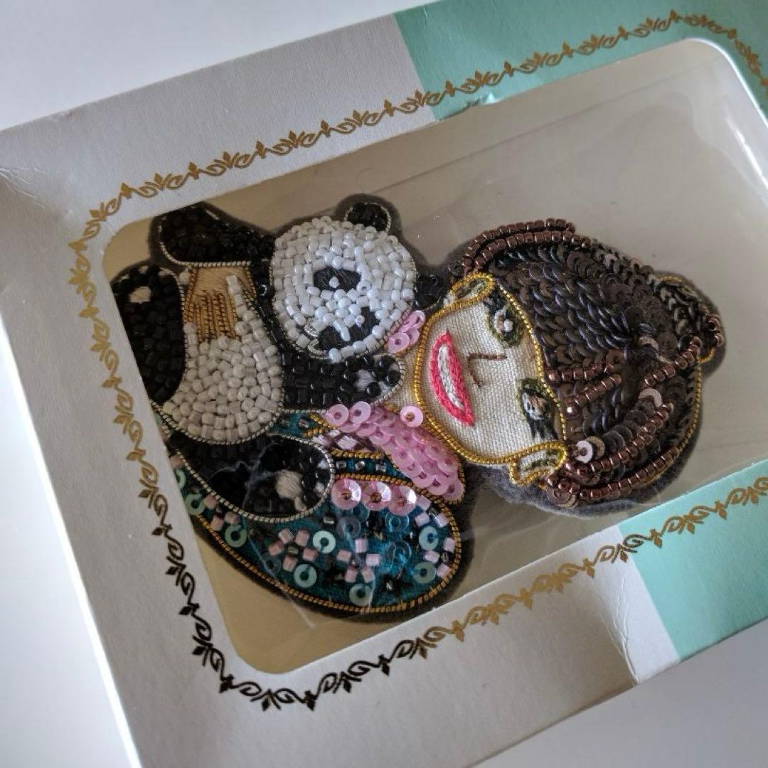 黒柳徹子 田川啓二 ブローチ - メルカリ