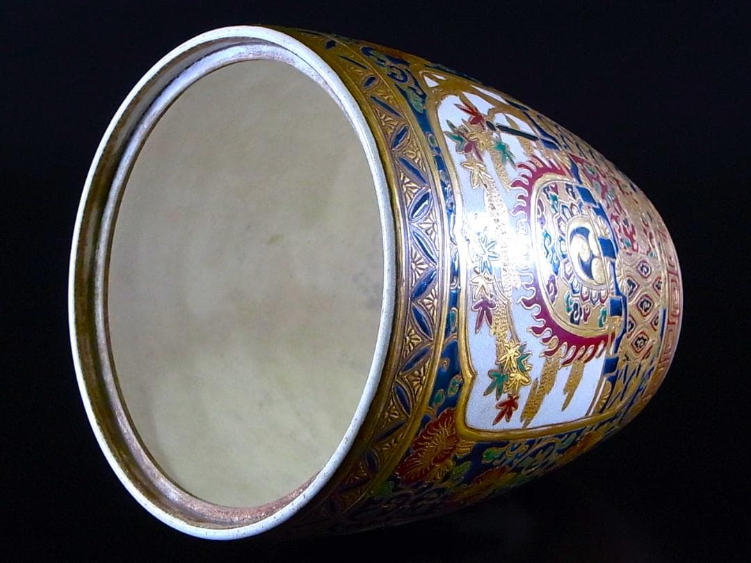 E878 】 超別格品 明治期本筋最高峰の献上薩摩焼 超細密盛上金彩絵付水