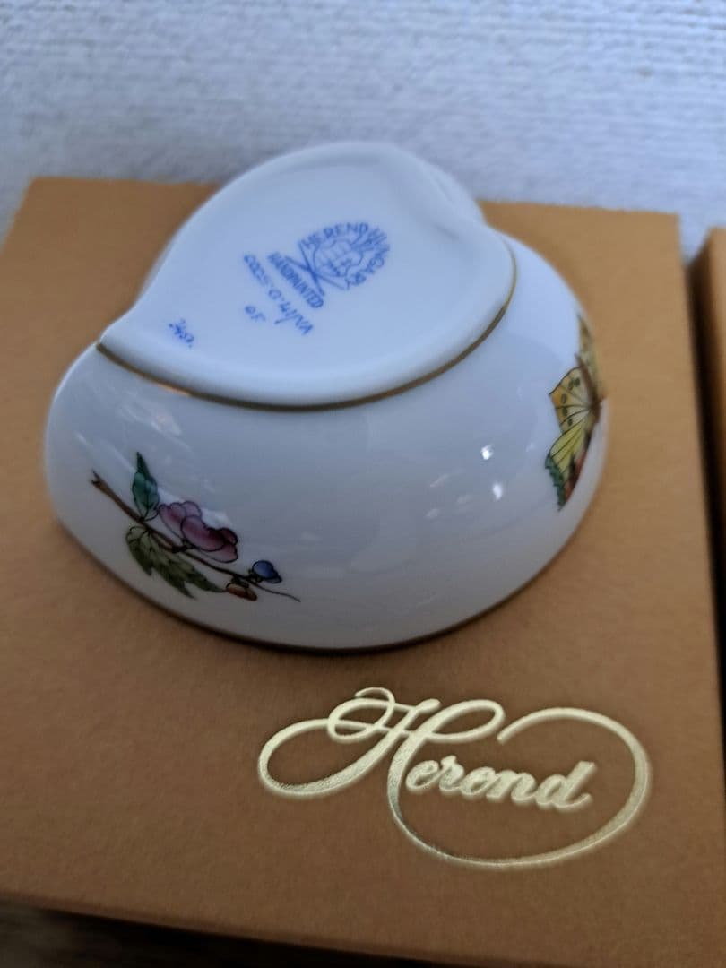 お値下) 新品 Herend 陶磁器 ひつじ ヴィクトリア ボンボニエール