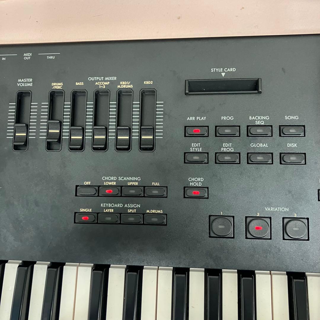 KORG i2 シンセサイザー 61鍵 MIDI ベストセラー