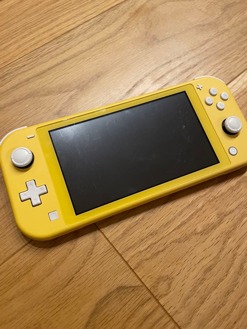 Nintendo Switch Lite イエロー 専用ケース付き Nintendo Switch Lite