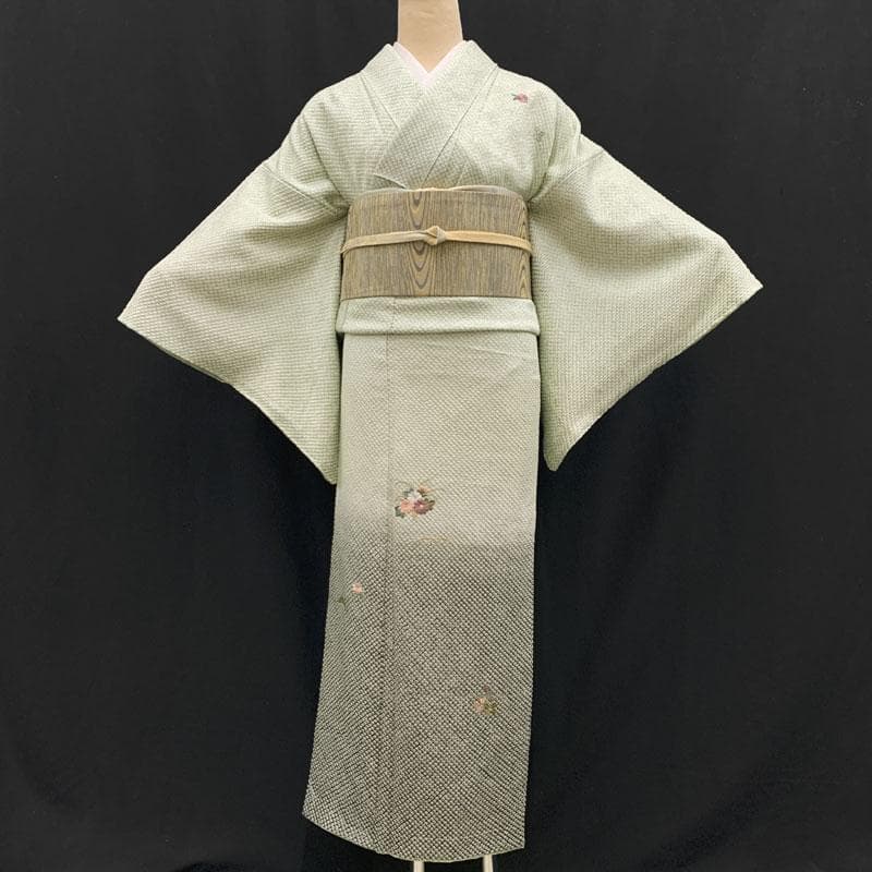 602mh35〇総絞り 付下げ やや身幅広め 刺繍 花 黄緑〇美品 - メルカリ