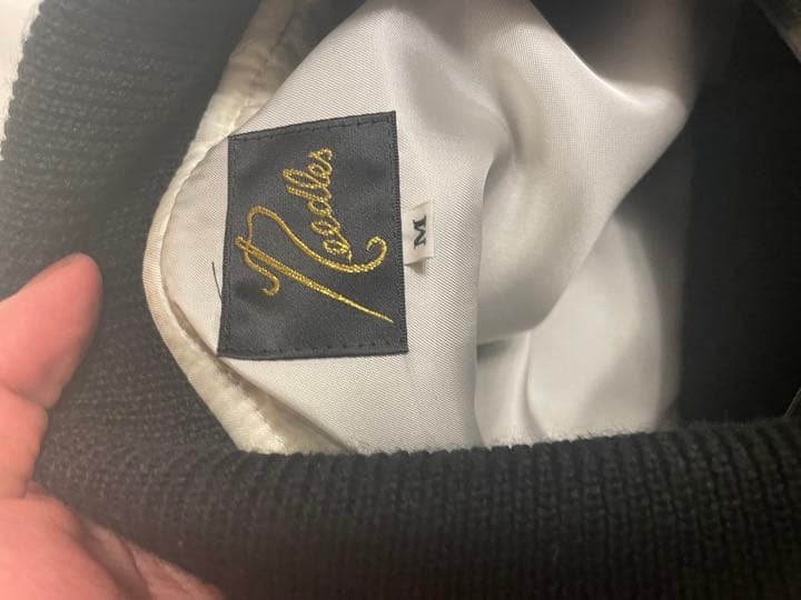 yzerr 着用 needles スタジャン - メルカリ