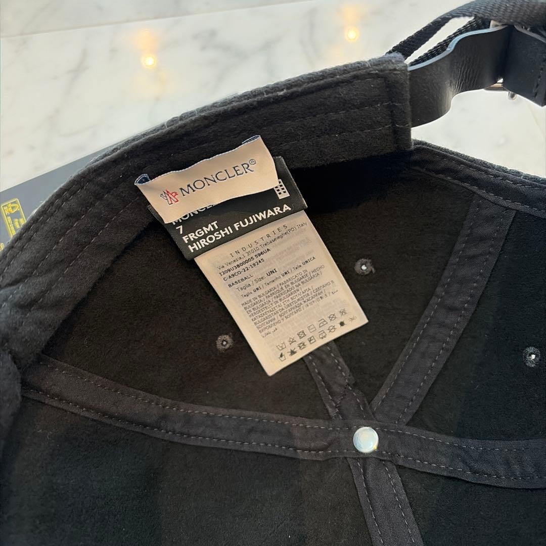 MONCLER ブラック キャップ M&F刺繍 7 1/8