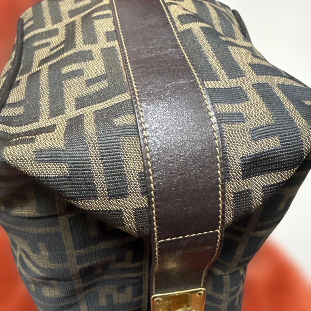 美品 FENDI フェンディ ズッカ 総柄 バニティバッグ ポーチ FF金具